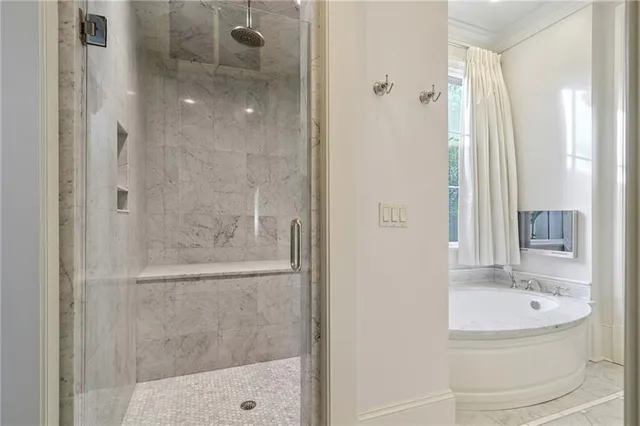 $2,695,000 | 8 Tokalon Place, Metairie, LA 70001