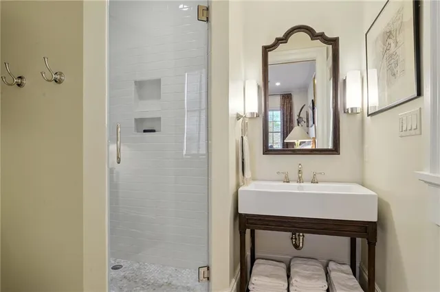 $2,695,000 | 8 Tokalon Place, Metairie, LA 70001