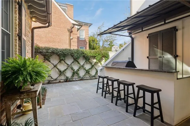 $2,695,000 | 8 Tokalon Place, Metairie, LA 70001