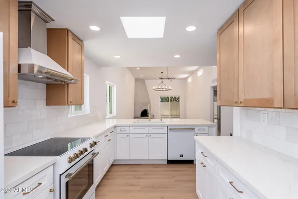 $2,599 | 3401 North 37th Street, Unit 9, Phoenix, AZ 85018