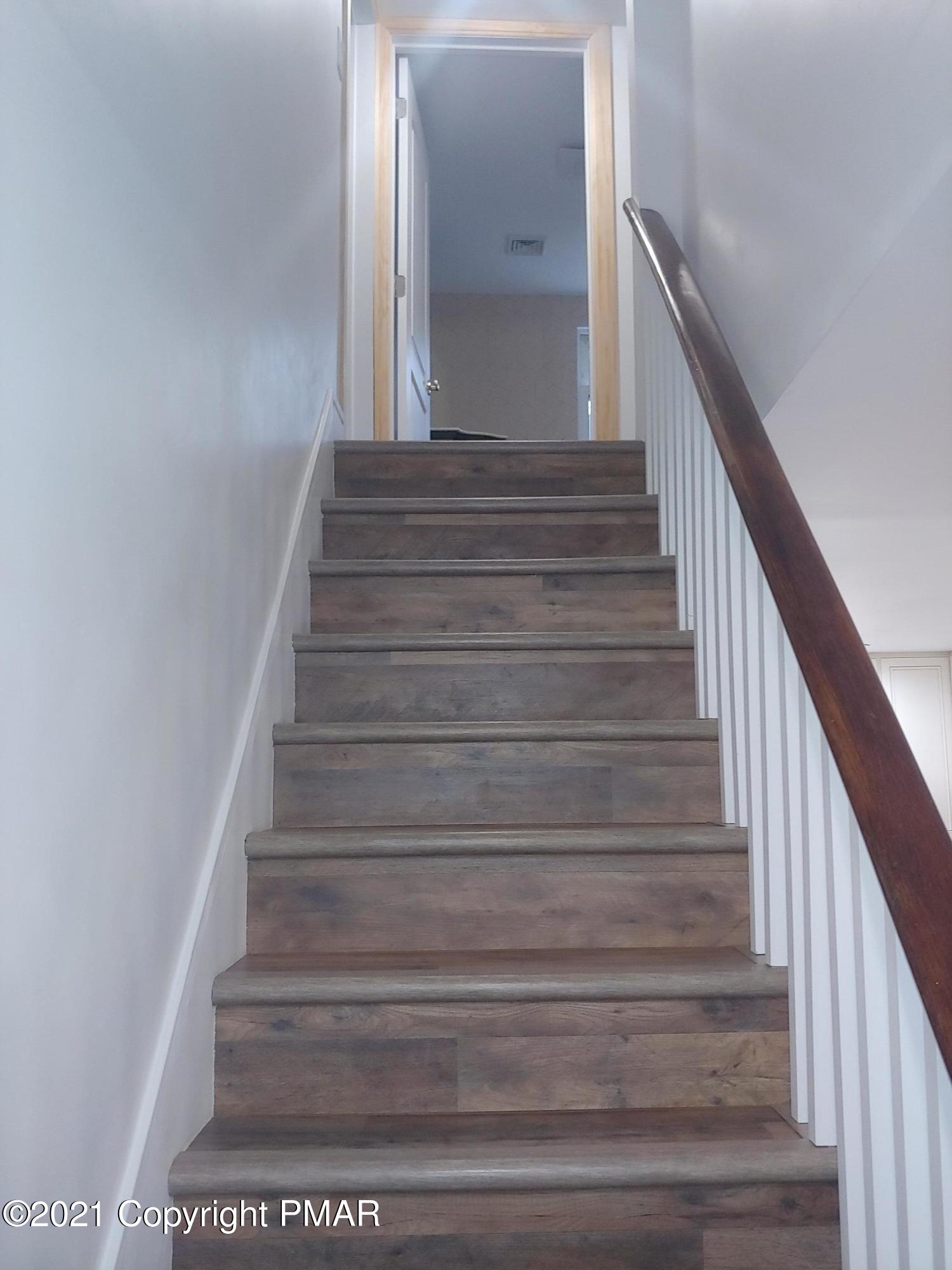 516 Red Rock Road Cresco, PA 18326 - Photo 19 of 47 a view of entryway