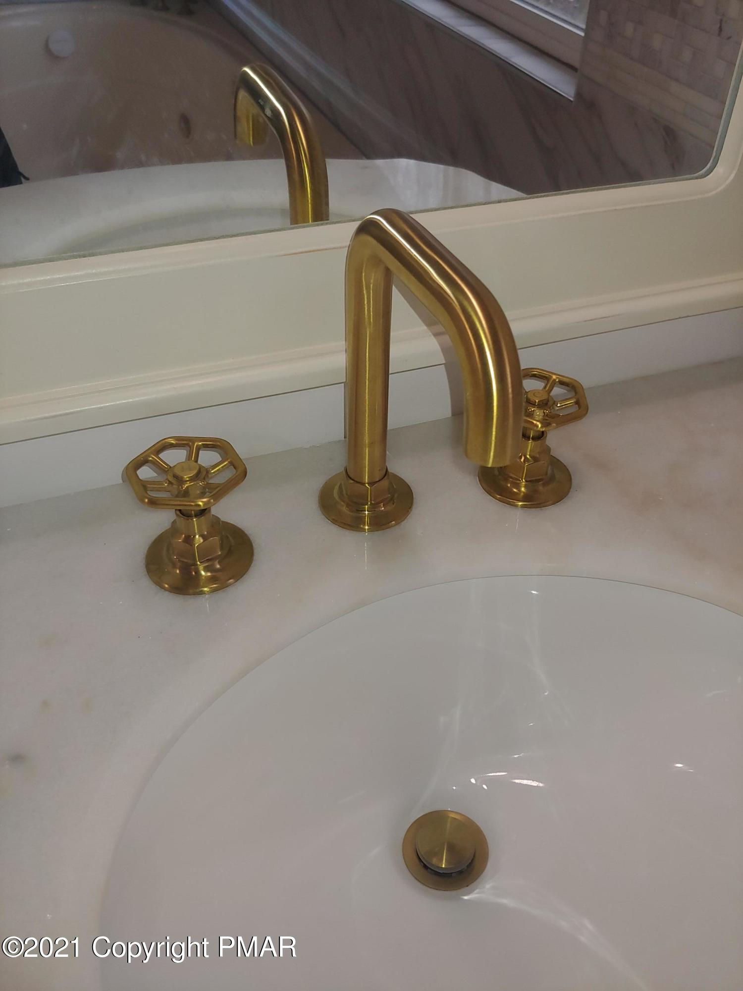 516 Red Rock Road Cresco, PA 18326 - Photo 29 of 47 a bathroom with a sink