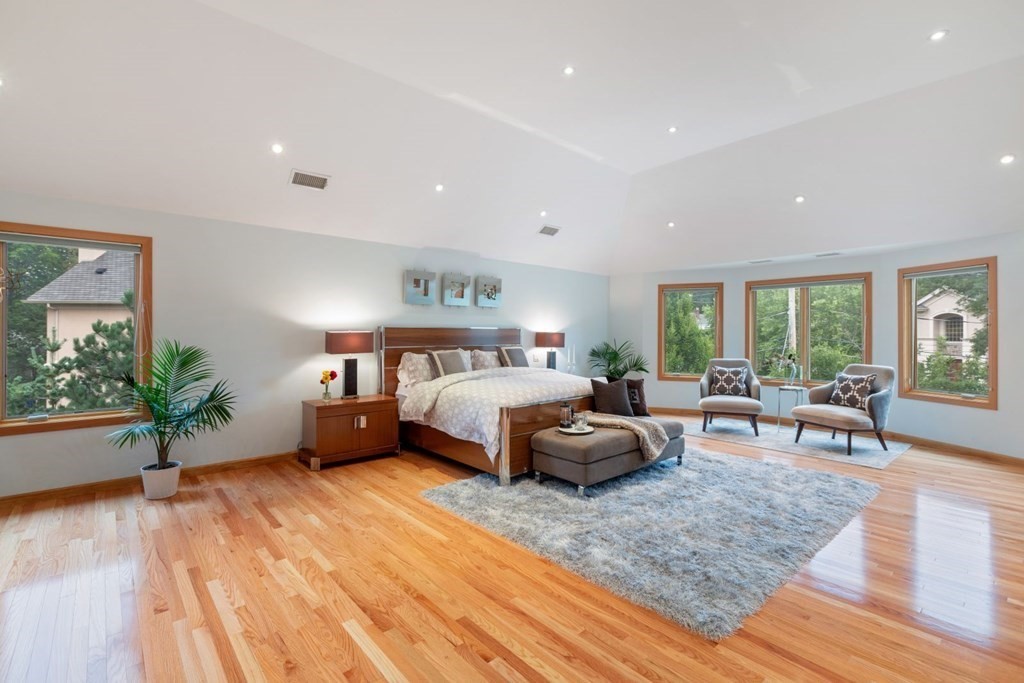 15 Deborah Road Newton, MA 02459 - Photo 14 of 33 Gallery Image 14