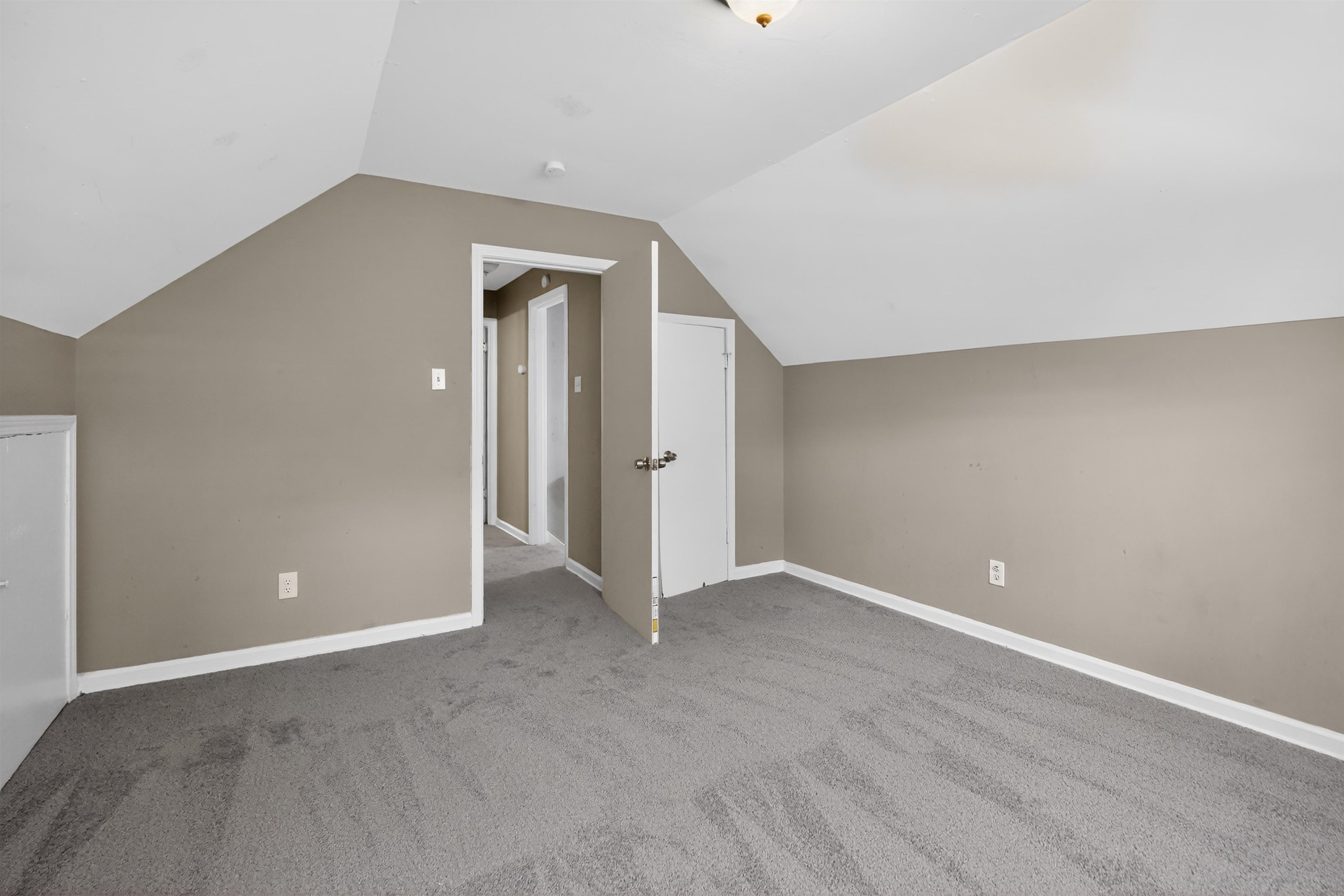 5124 Gill Road Memphis, TN 38109 - Photo 26 of 33 Soft gray carpet flooring complemented by neutral wall tones