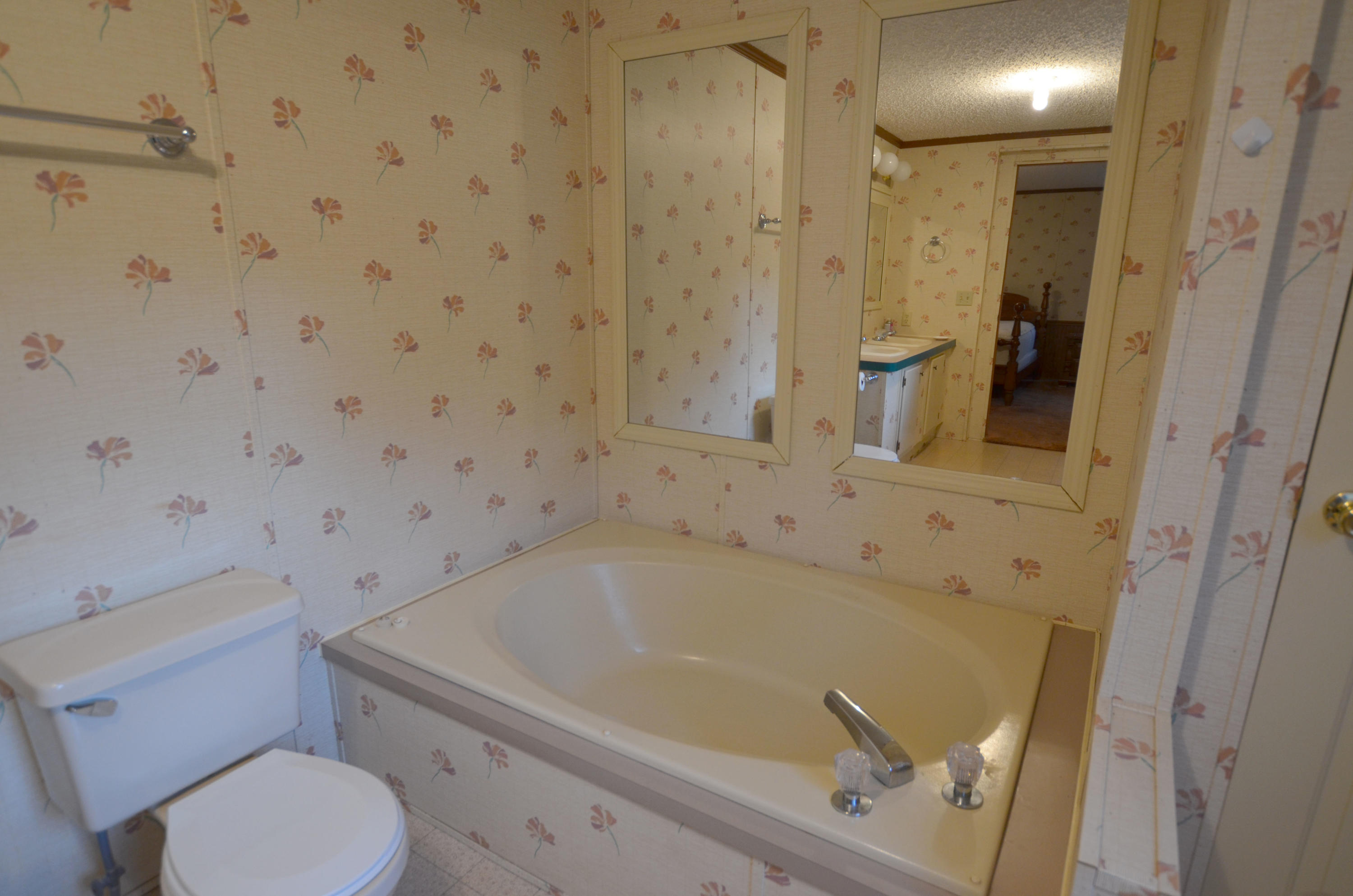 8486 Doar Road Awendaw, SC 29429 - Photo 11 of 30 11-Masterbath2