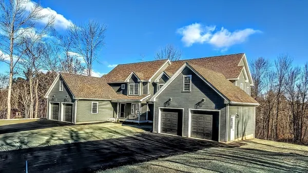 $595,000 | 72 B Cottage Lane, Unit RT HALF), Templeton, MA 01468