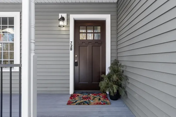 $569,900 | 72 B Cottage Lane, Unit RT HALF), Templeton, MA 01468