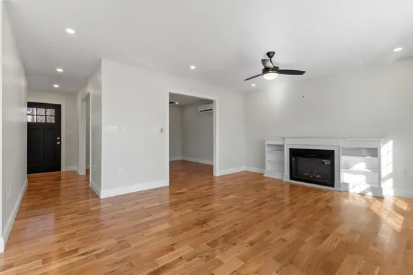 $569,900 | 72 B Cottage Lane, Unit RT HALF), Templeton, MA 01468