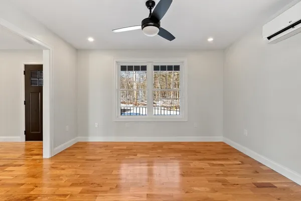 $569,900 | 72 B Cottage Lane, Unit RT HALF), Templeton, MA 01468