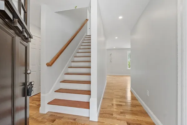$569,900 | 72 B Cottage Lane, Unit RT HALF), Templeton, MA 01468
