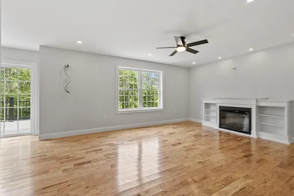 $569,900 | 72 B Cottage Lane, Unit RT HALF), Templeton, MA 01468