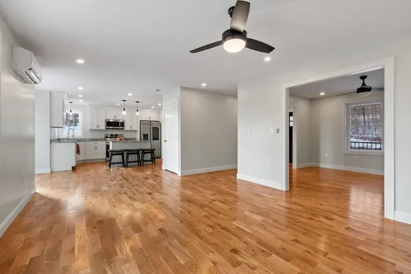 $569,900 | 72 B Cottage Lane, Unit RT HALF), Templeton, MA 01468