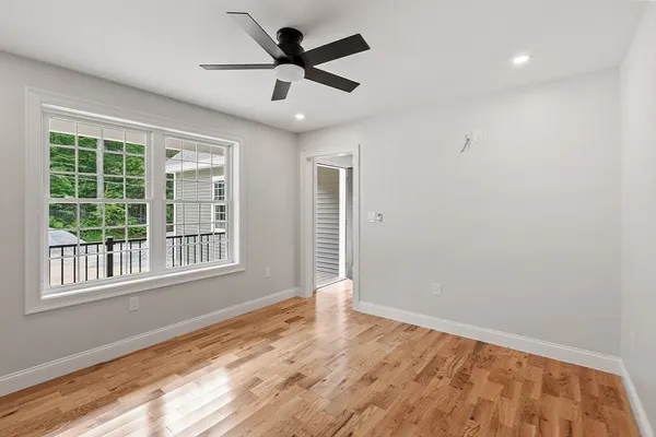 $569,900 | 72 B Cottage Lane, Unit RT HALF), Templeton, MA 01468
