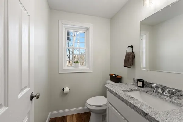 $569,900 | 72 B Cottage Lane, Unit RT HALF), Templeton, MA 01468