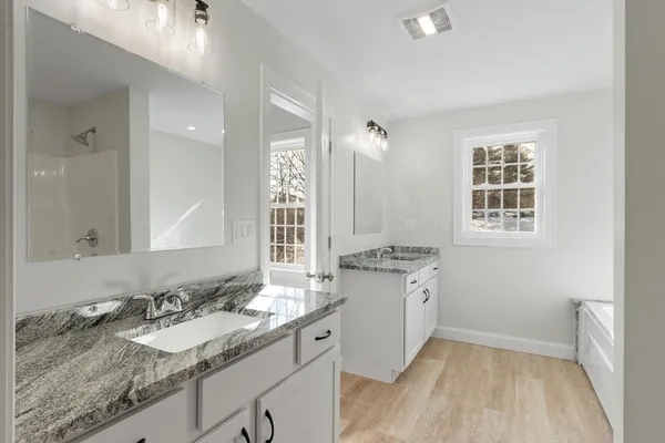 $569,900 | 72 B Cottage Lane, Unit RT HALF), Templeton, MA 01468