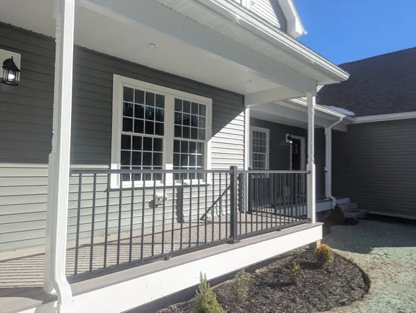 $569,900 | 72 B Cottage Lane, Unit RT HALF), Templeton, MA 01468