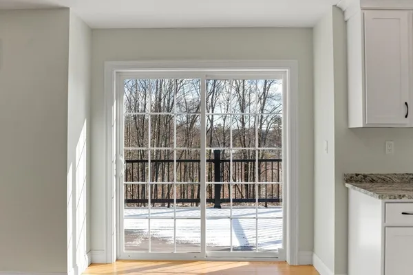 $569,900 | 72 B Cottage Lane, Unit RT HALF), Templeton, MA 01468