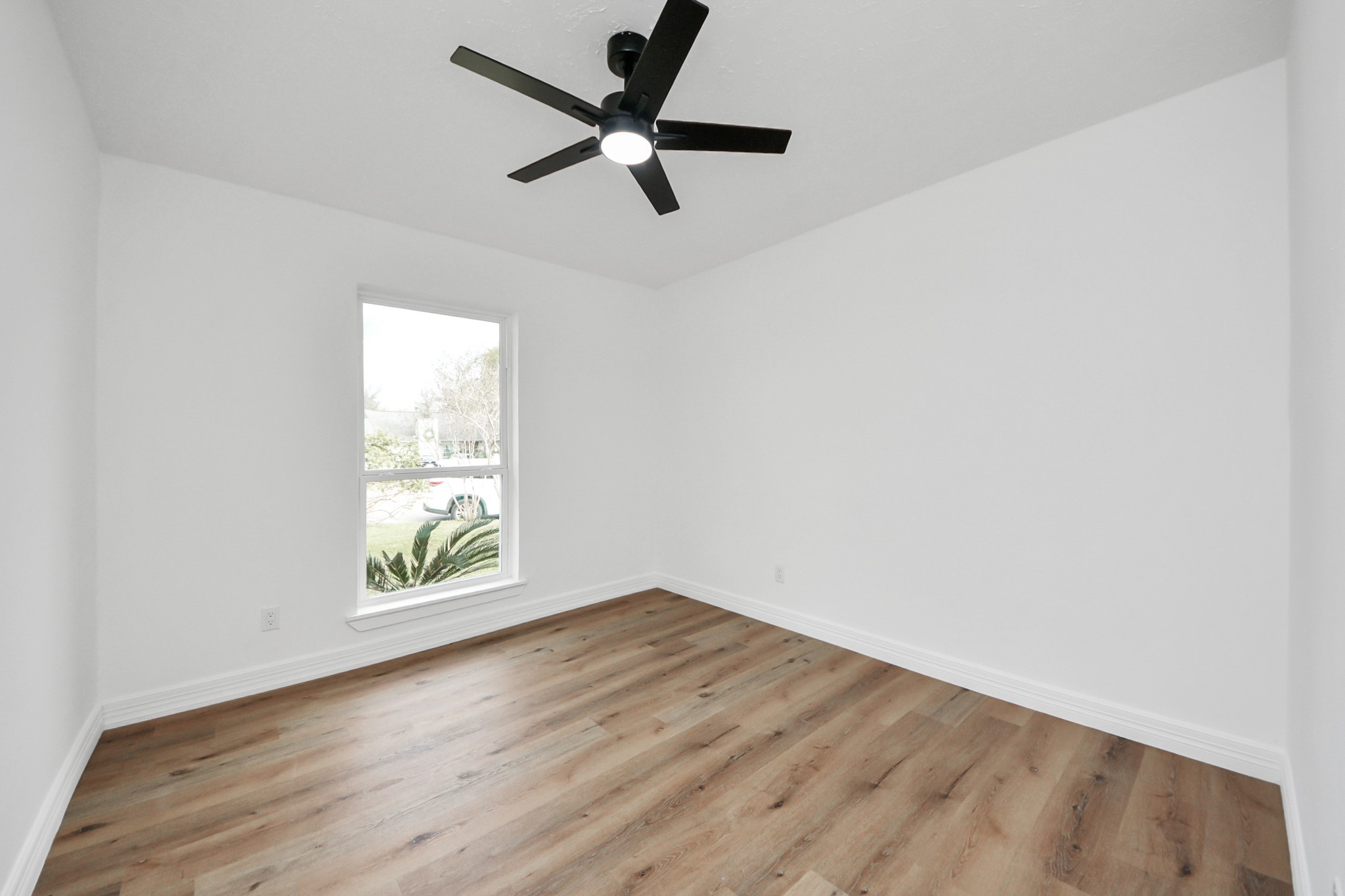 717 Phyllis Court Conroe, TX 77303 - Photo 17 of 34