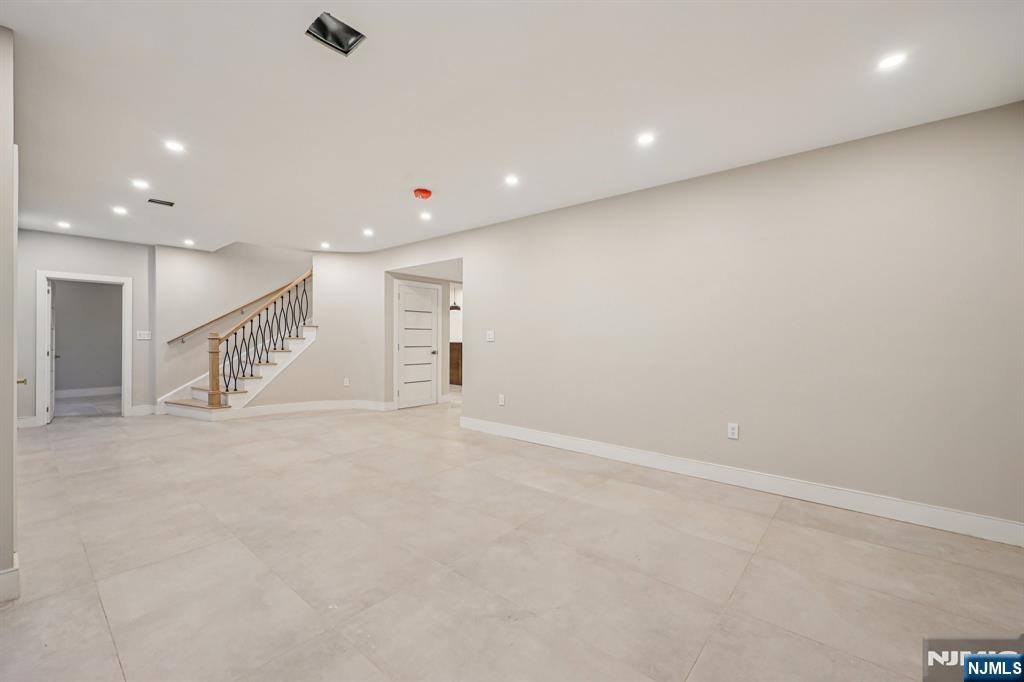 25 MacArthur Avenue Closter, NJ 07624 - Photo 35 of 44