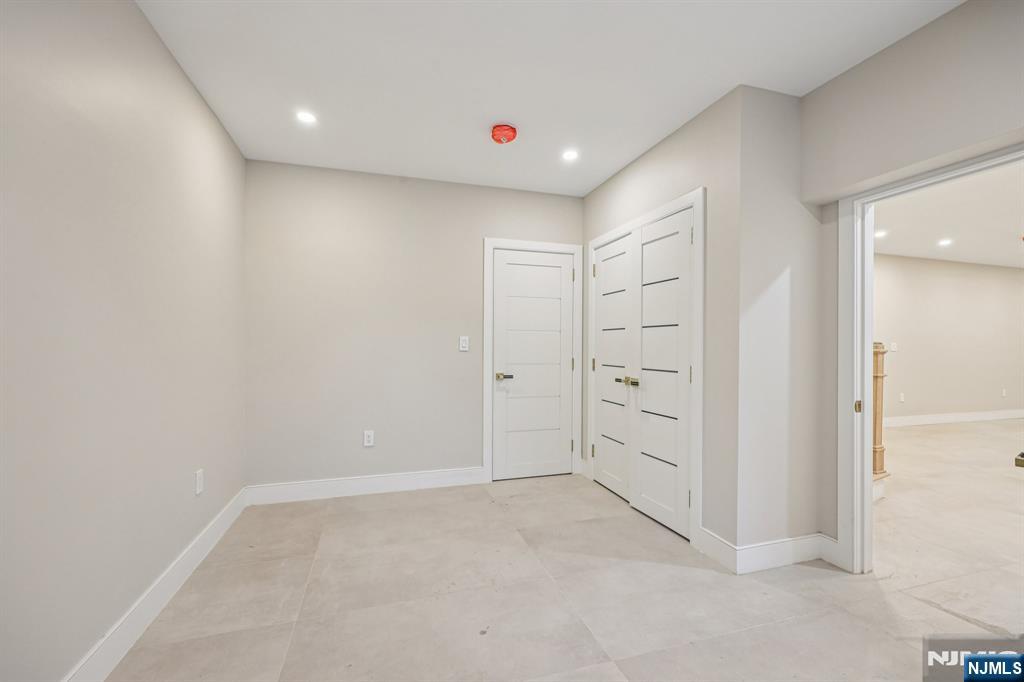 25 MacArthur Avenue Closter, NJ 07624 - Photo 41 of 44