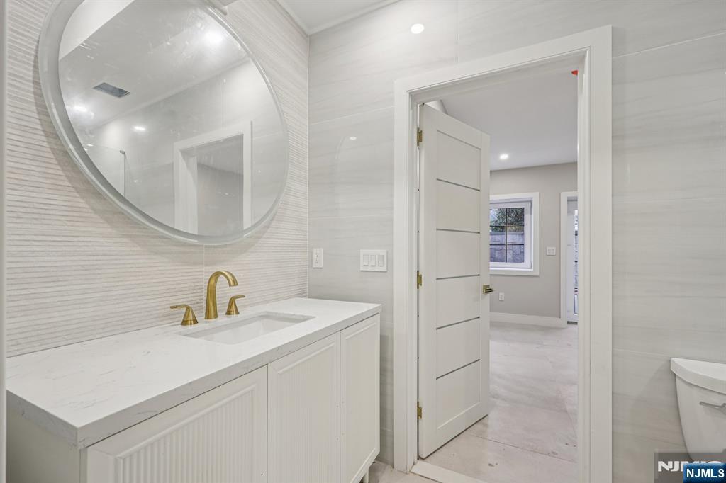 25 MacArthur Avenue Closter, NJ 07624 - Photo 42 of 44