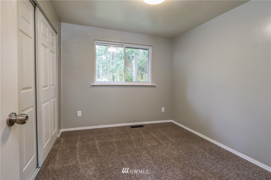 8050 Southeast Nelson Road Olalla, WA 98359 - Photo 16 of 25 Gallery Image 16