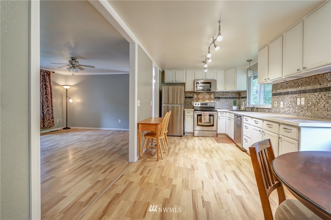 8050 Southeast Nelson Road Olalla, WA 98359 - Photo 7 of 25 Gallery Image 7