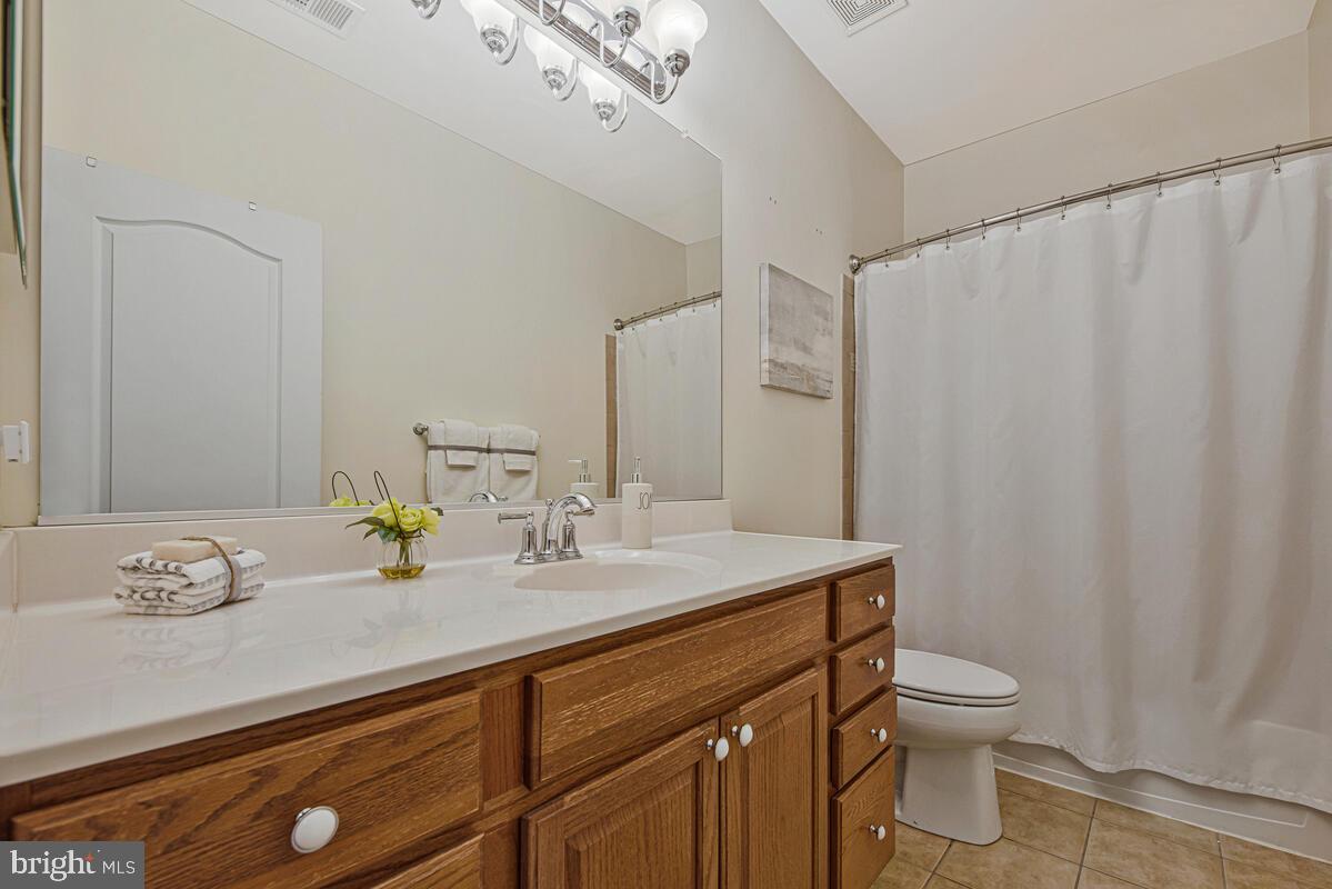 620 Crawfords Ridge Road Odenton, MD 21113 - Photo 30 of 39 Hall bath upstairs