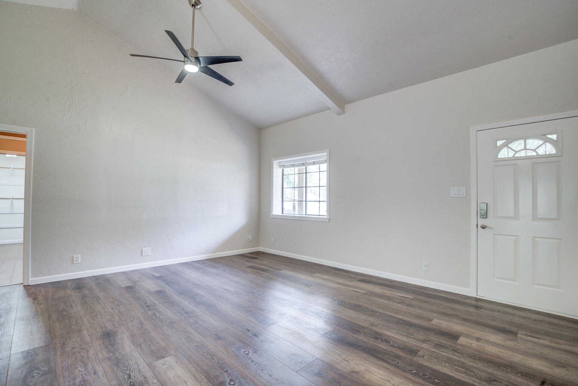 18080 Benson Road Cottonwood, CA 96022 - Photo 8 of 54 Living