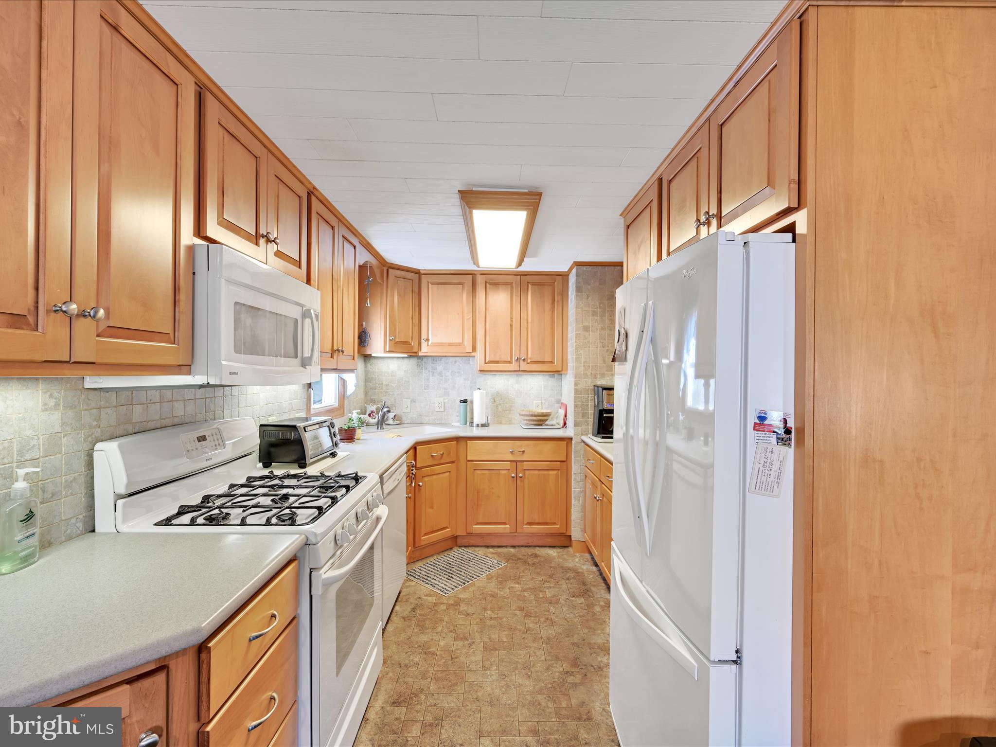 3011 Elm Road Reading, PA 19605 - Photo 17 of 43 Kitchen