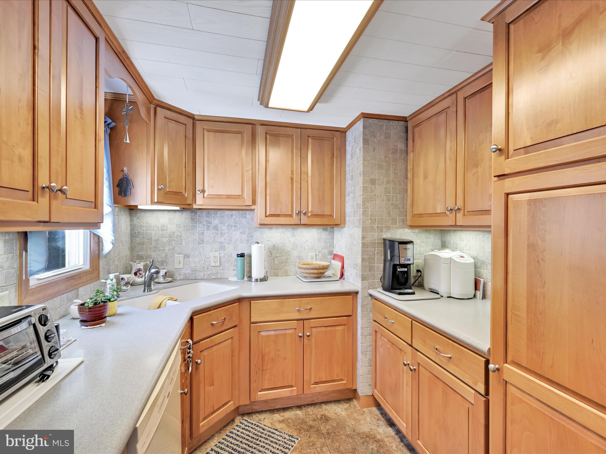 3011 Elm Road Reading, PA 19605 - Photo 18 of 43 Kitchen