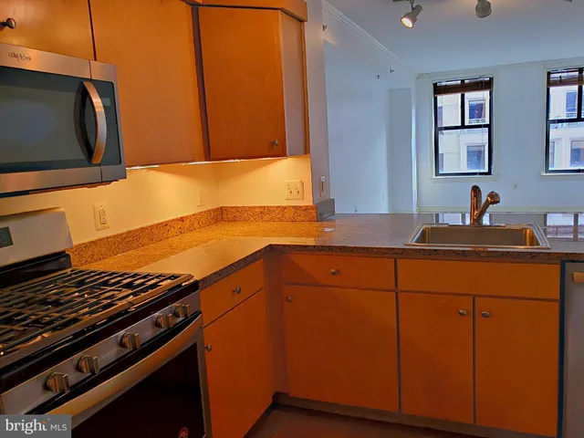 $2,650 | 631 D Street Northwest, Unit 527, Washington, DC 20004