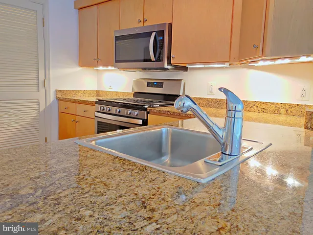 $2,650 | 631 D Street Northwest, Unit 527, Washington, DC 20004