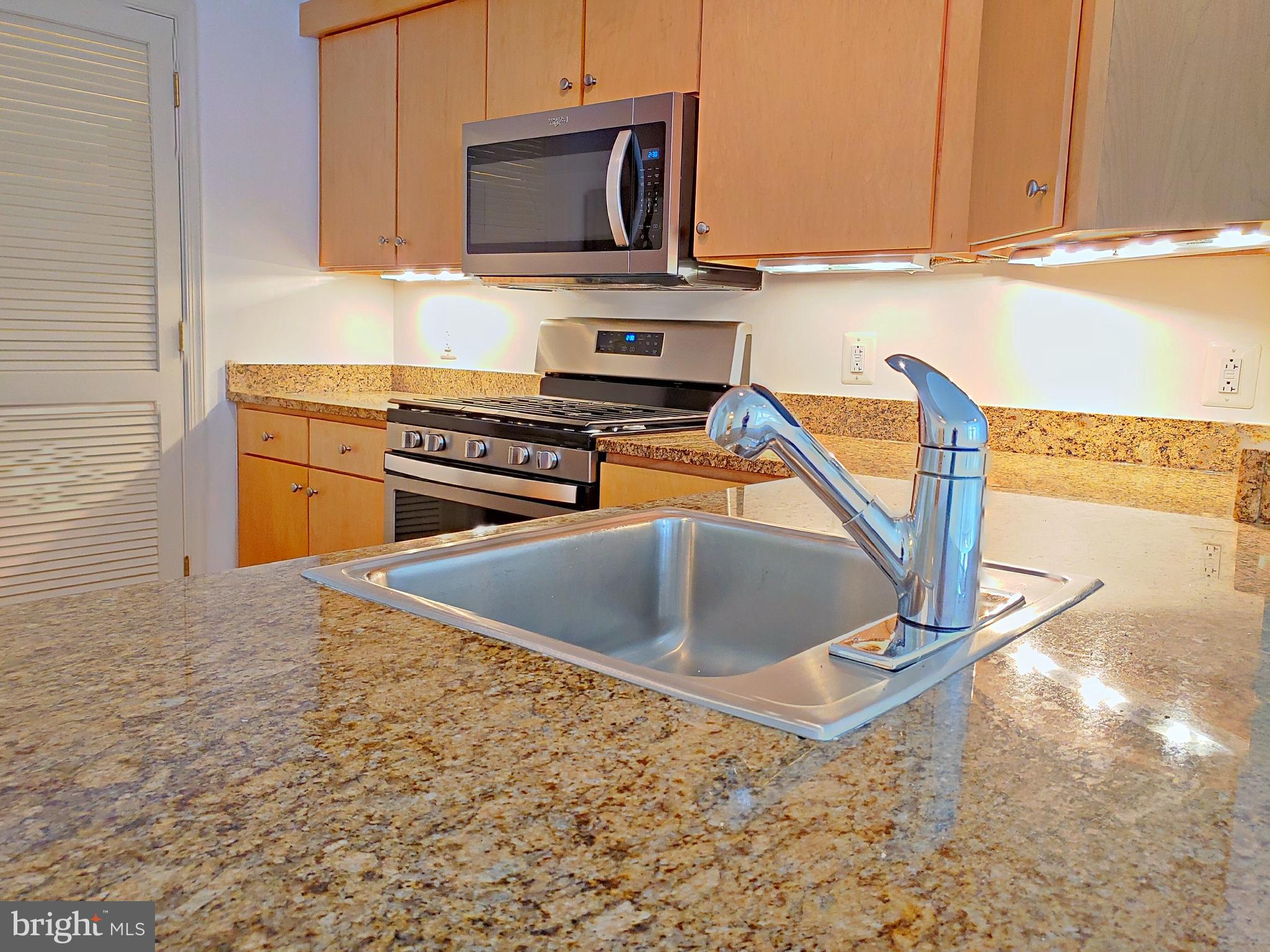 631 D Street Northwest, Unit 527 Washington, DC 20004 - Photo 16 of 62