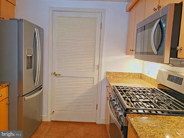 $2,650 | 631 D Street Northwest, Unit 527, Washington, DC 20004