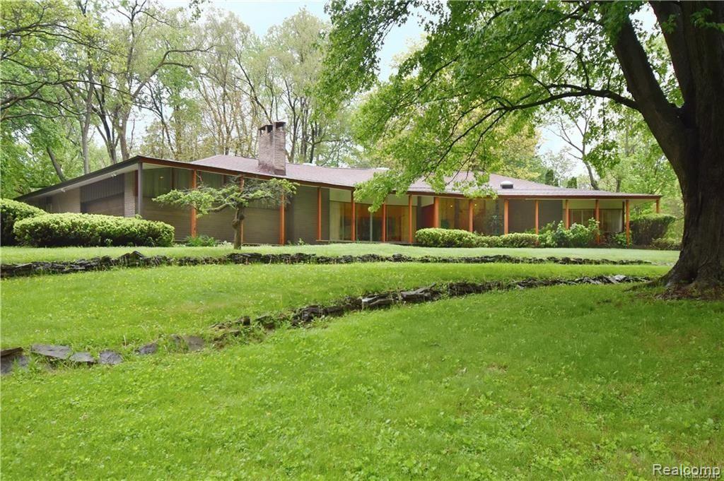 4850 Charing Cross Road Bloomfield Hills, MI 48304 - Photo 2 of 24 2.jpg