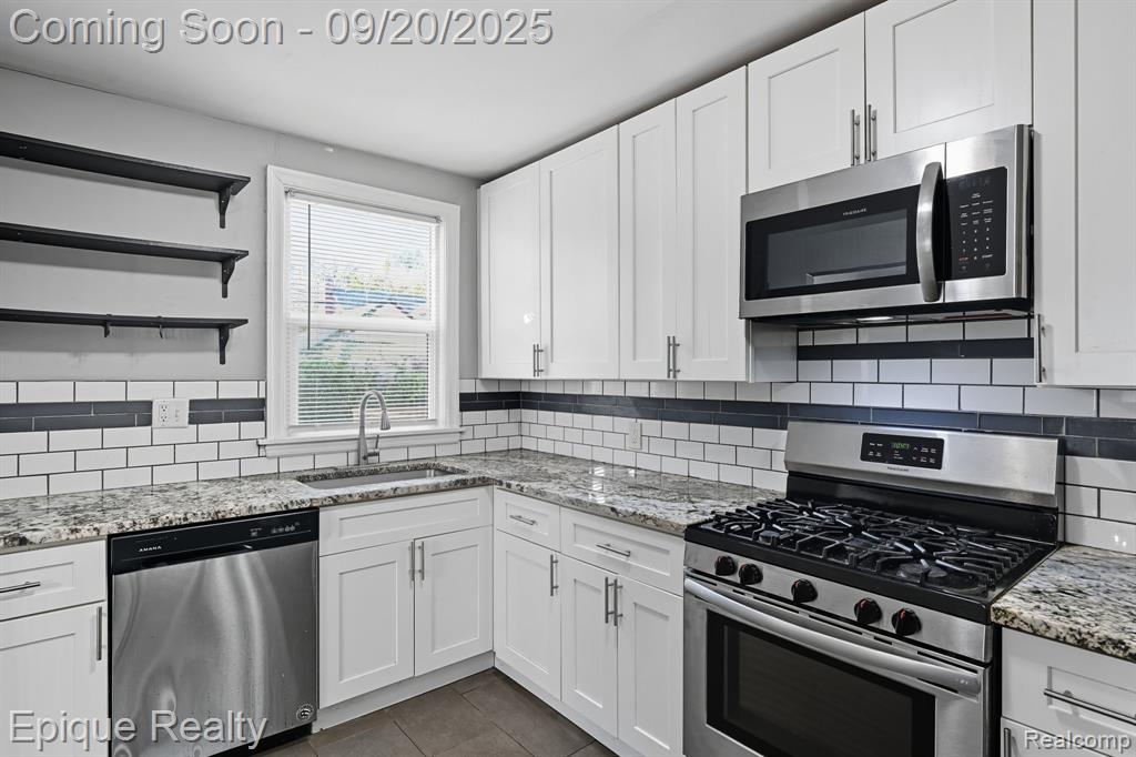 20201 Stratford Road Detroit, MI 48221 - Photo 12 of 25
