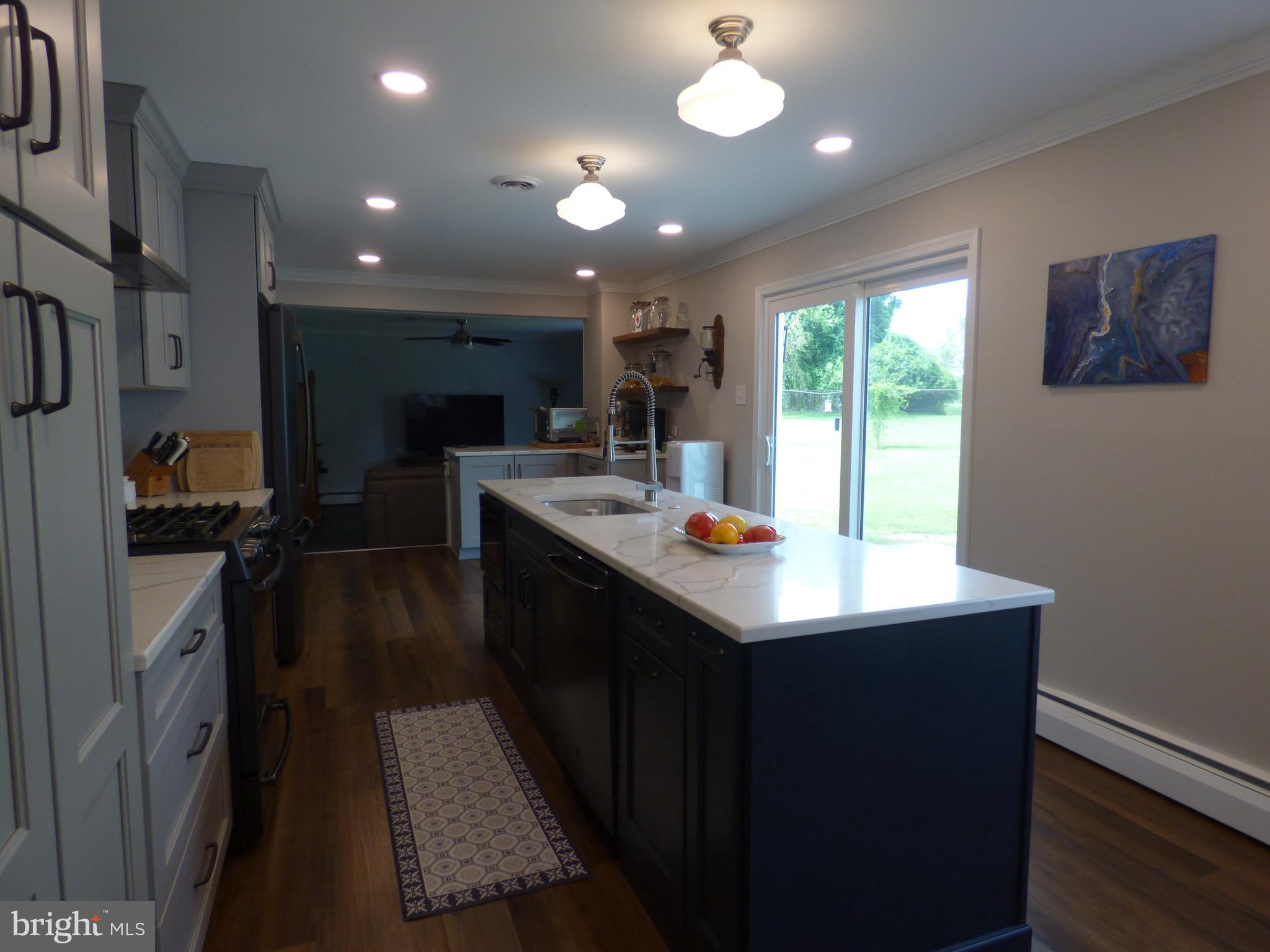 514 Concord Road Warminster, PA 18974 - Photo 14 of 39 Spacious kitchen great for entertaining