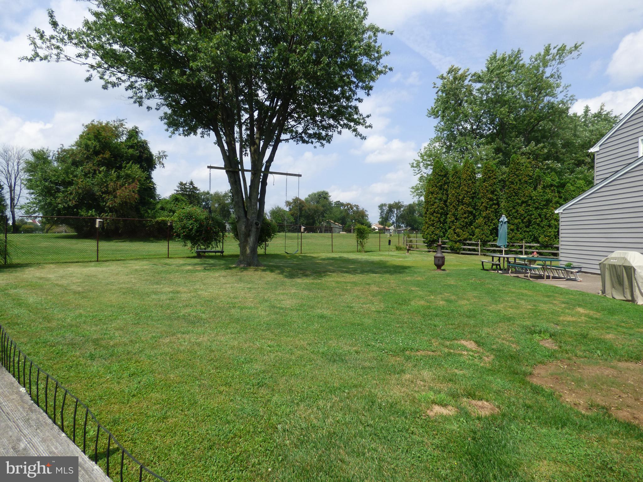 514 Concord Road Warminster, PA 18974 - Photo 4 of 39 Back Yard