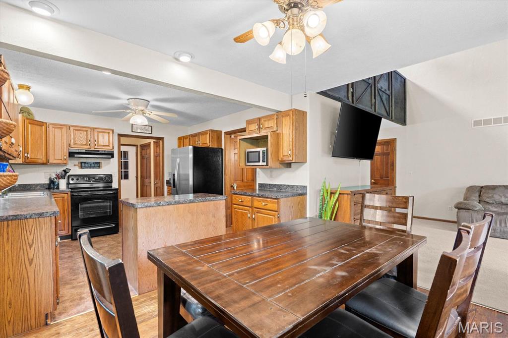 22000 E Road Carlyle, IL 62231 - Photo 15 of 45