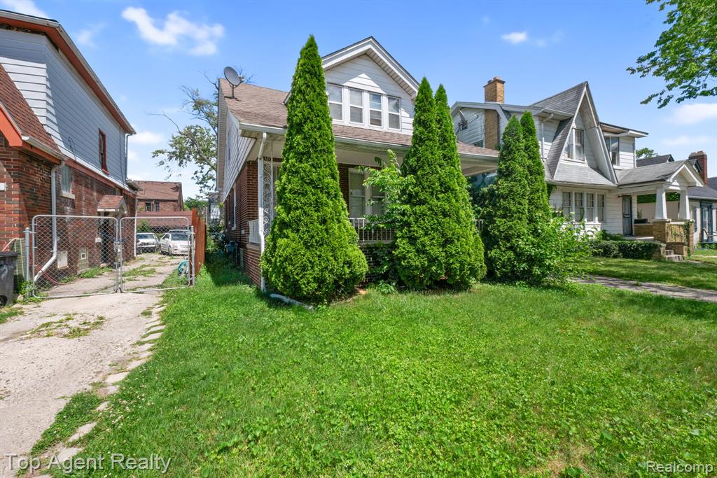 3958 Buckingham Detroit, MI 48224 - Photo 3 of 45