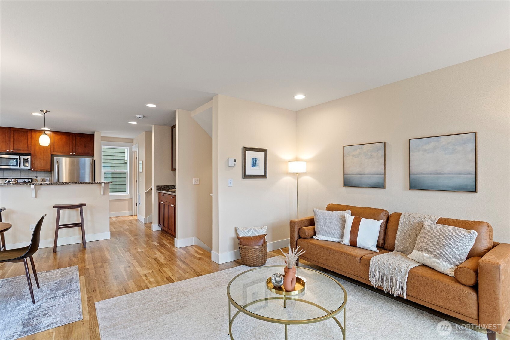 9501 Interlake Avenue North Seattle, WA 98103 - Photo 8 of 36