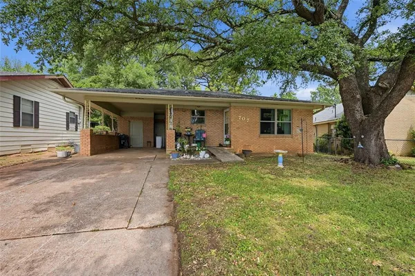 $180,000 | 707 West Brock Street, Denison, TX 75020