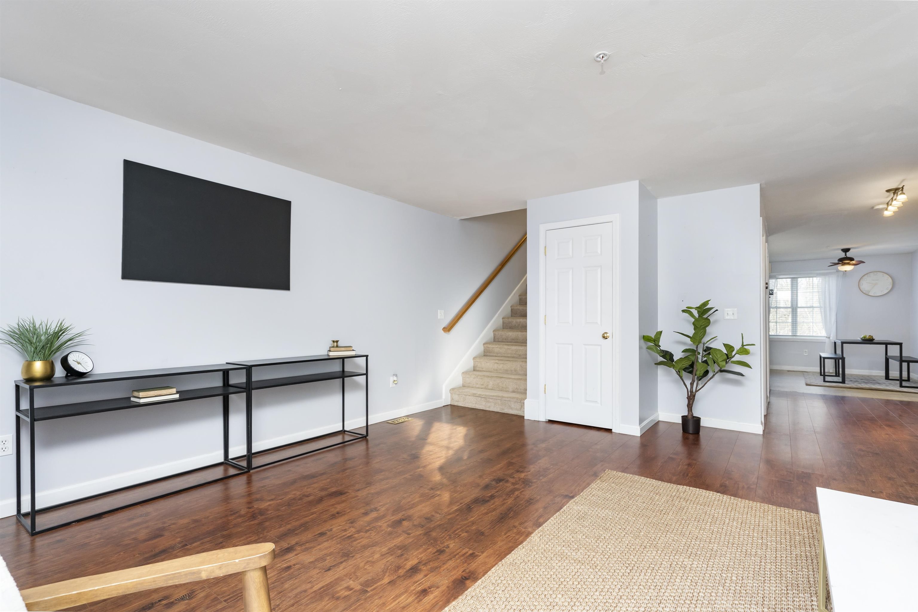 721 Mammoth Road, Unit 12 Manchester, NH 03104 - Photo 15 of 34