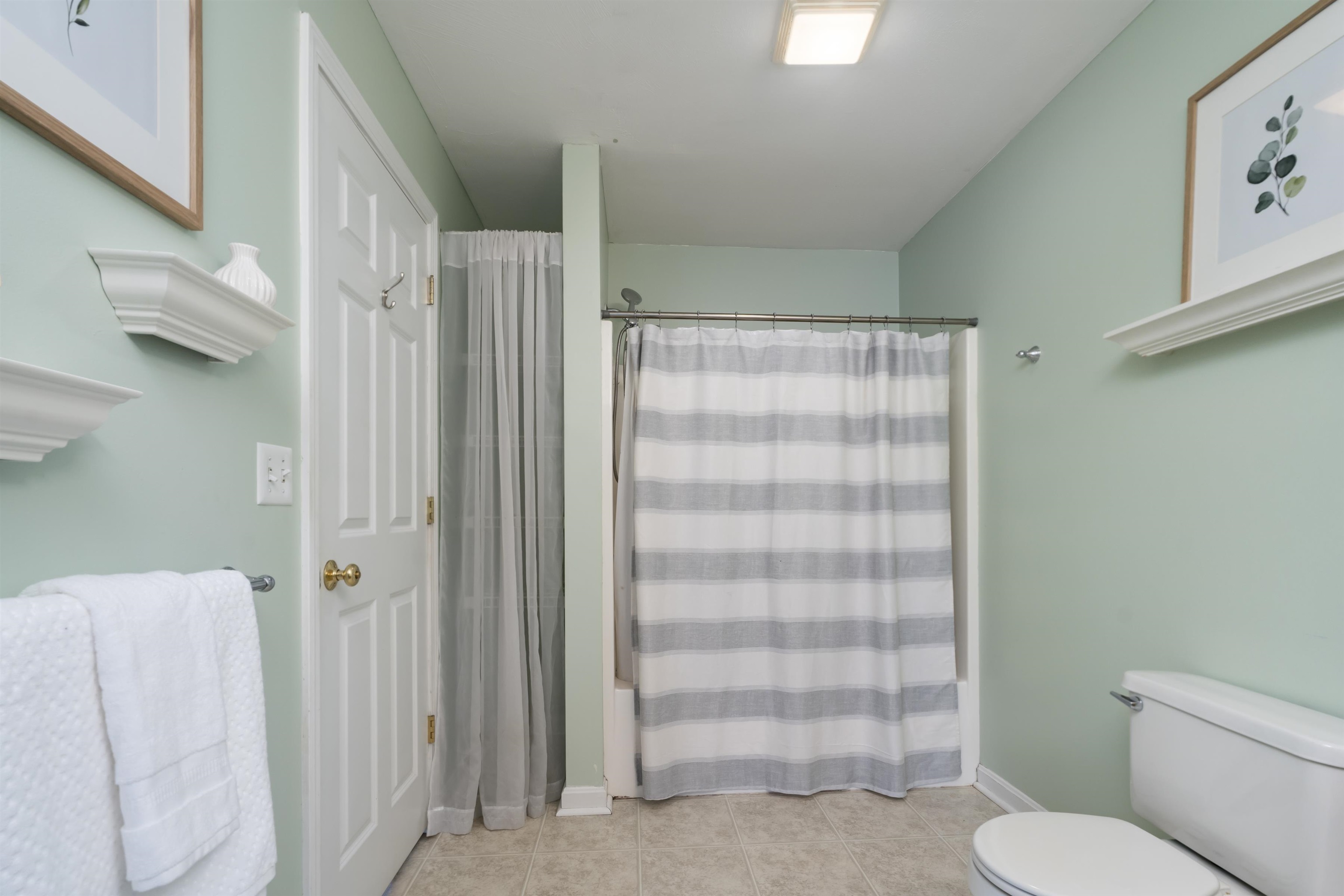 721 Mammoth Road, Unit 12 Manchester, NH 03104 - Photo 20 of 34