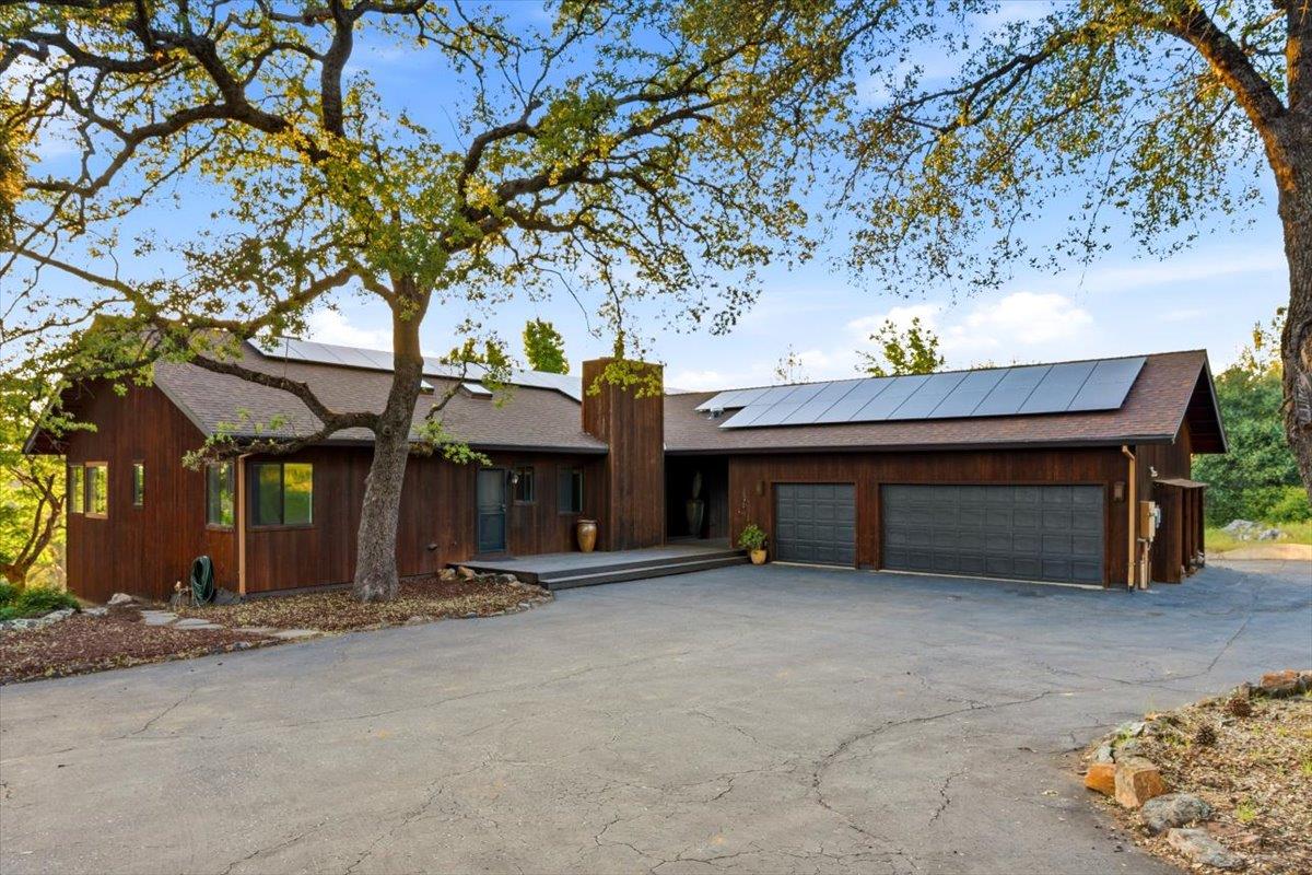 13983 Hidden Ridge Court Penn Valley, CA 95946 - Photo 2 of 67