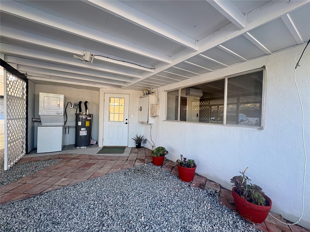 12585 Mountain View Road Desert Hot Springs, CA 92240 - Photo 22 of 22 Laundry