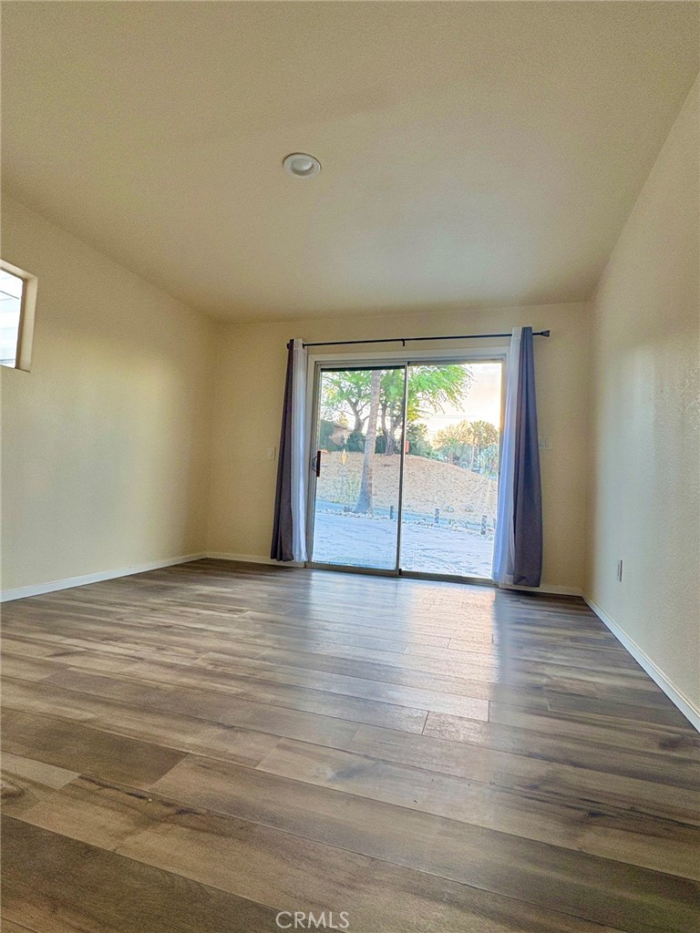 12585 Mountain View Road Desert Hot Springs, CA 92240 - Photo 8 of 22 Living Room