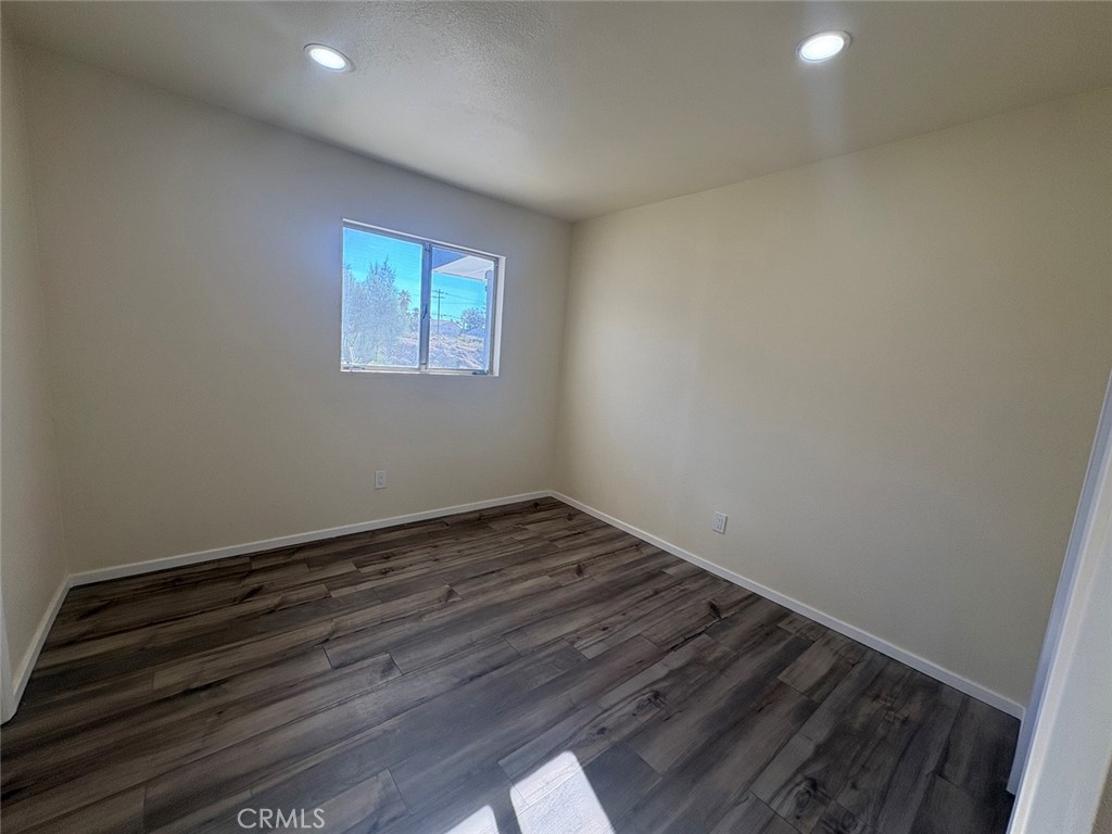 12585 Mountain View Road Desert Hot Springs, CA 92240 - Photo 10 of 22 Master Bedroom