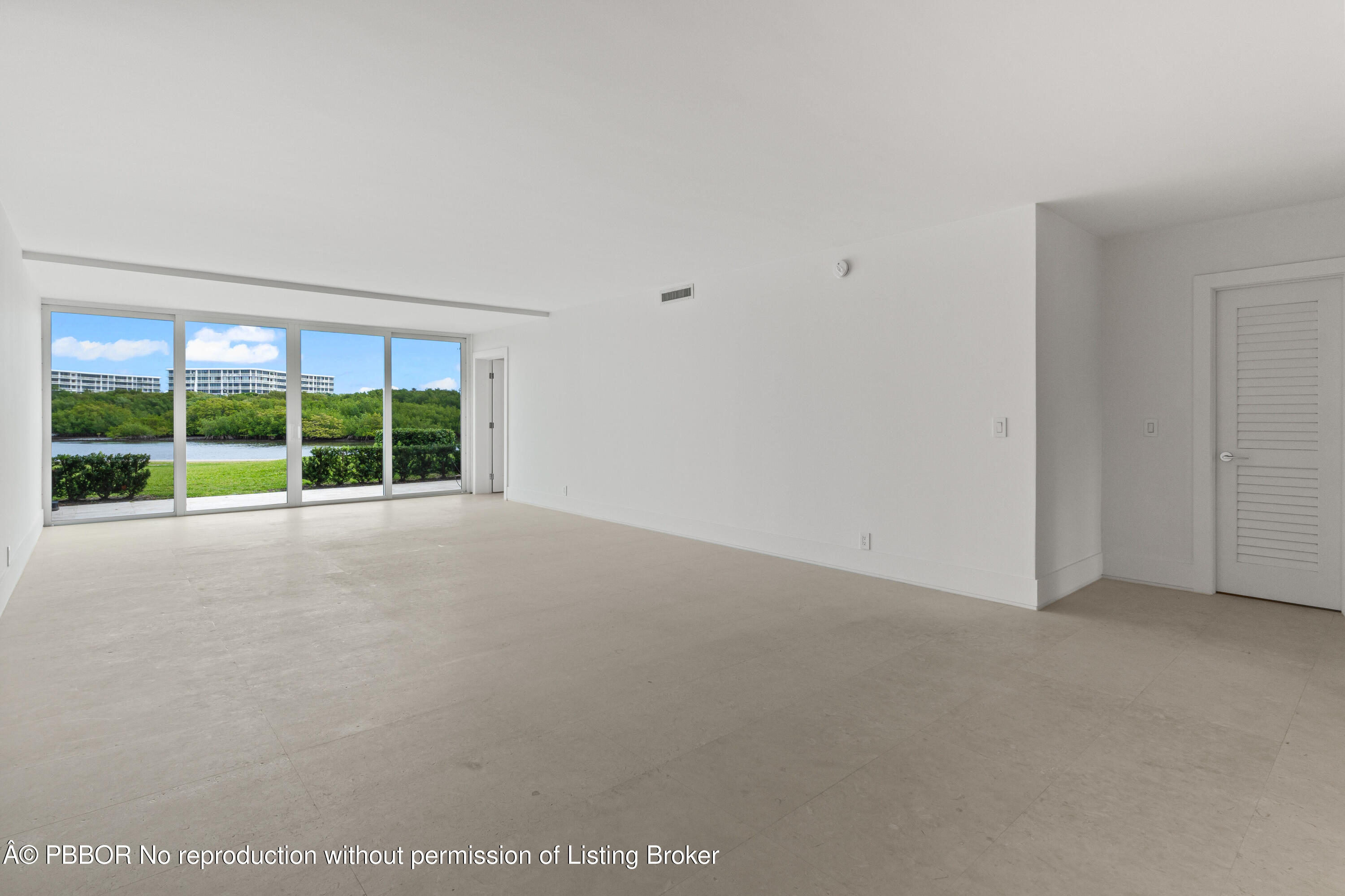 2185 Ibis Isle Road, Unit 1 Palm Beach, FL 33480 - Photo 10 of 44 great room